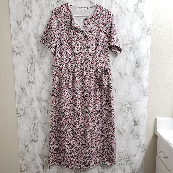 MISSLOOK Dresses & Skirts - MISSLOOK Floral Dress Size Small 🌸🌼